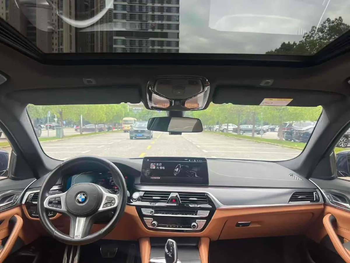 2021 BMW 5 Series 2.0T 184HP L4 8AT,autocango,china used car exporter,china ev exporter,chinese used car exporter,chinese used ev exporter