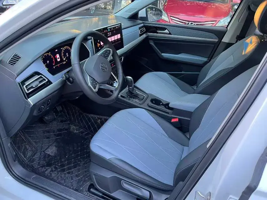 2023 VOLKSWAGEN LAVIDA thumbnail 4