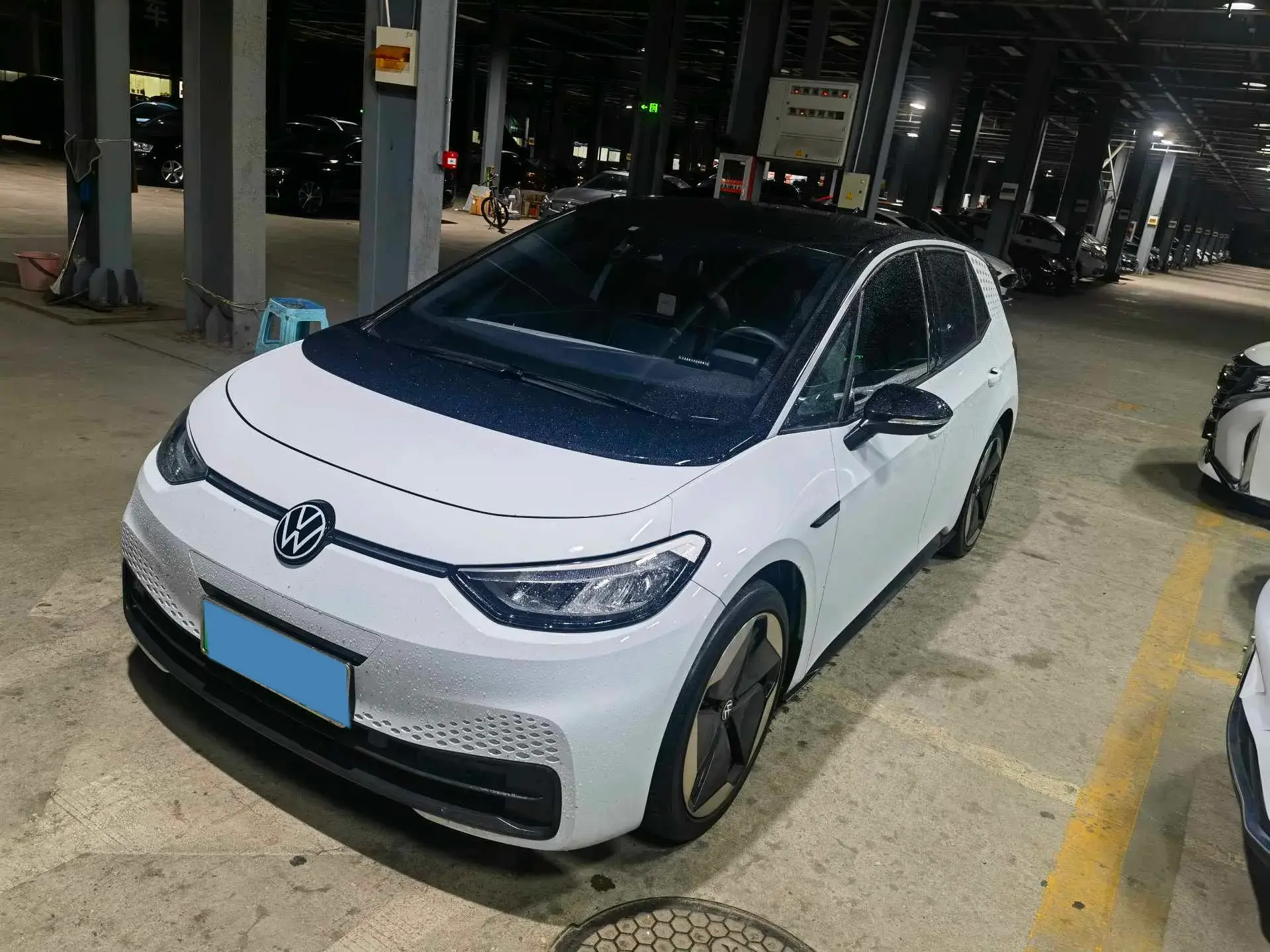 2023 VOLKSWAGEN ID.3 view 1