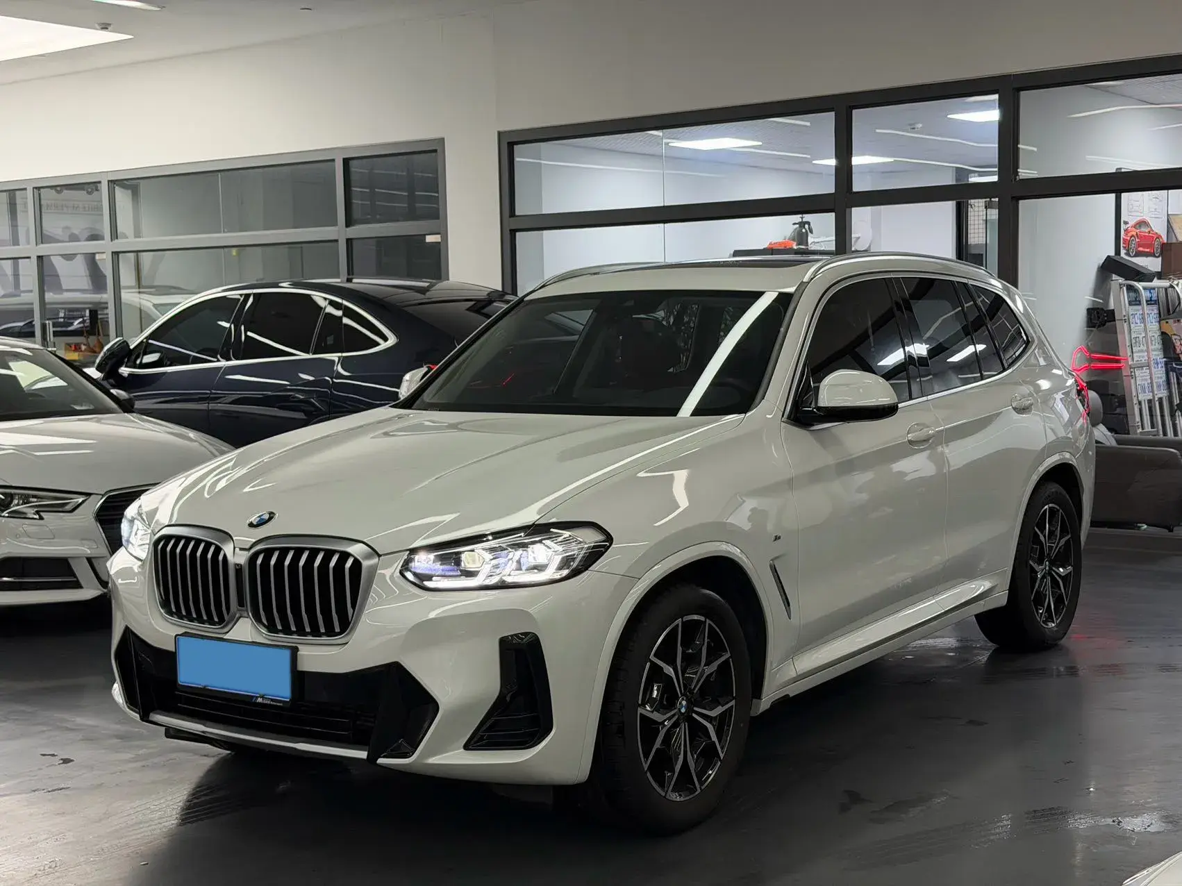 2022 BMW X3 view 1