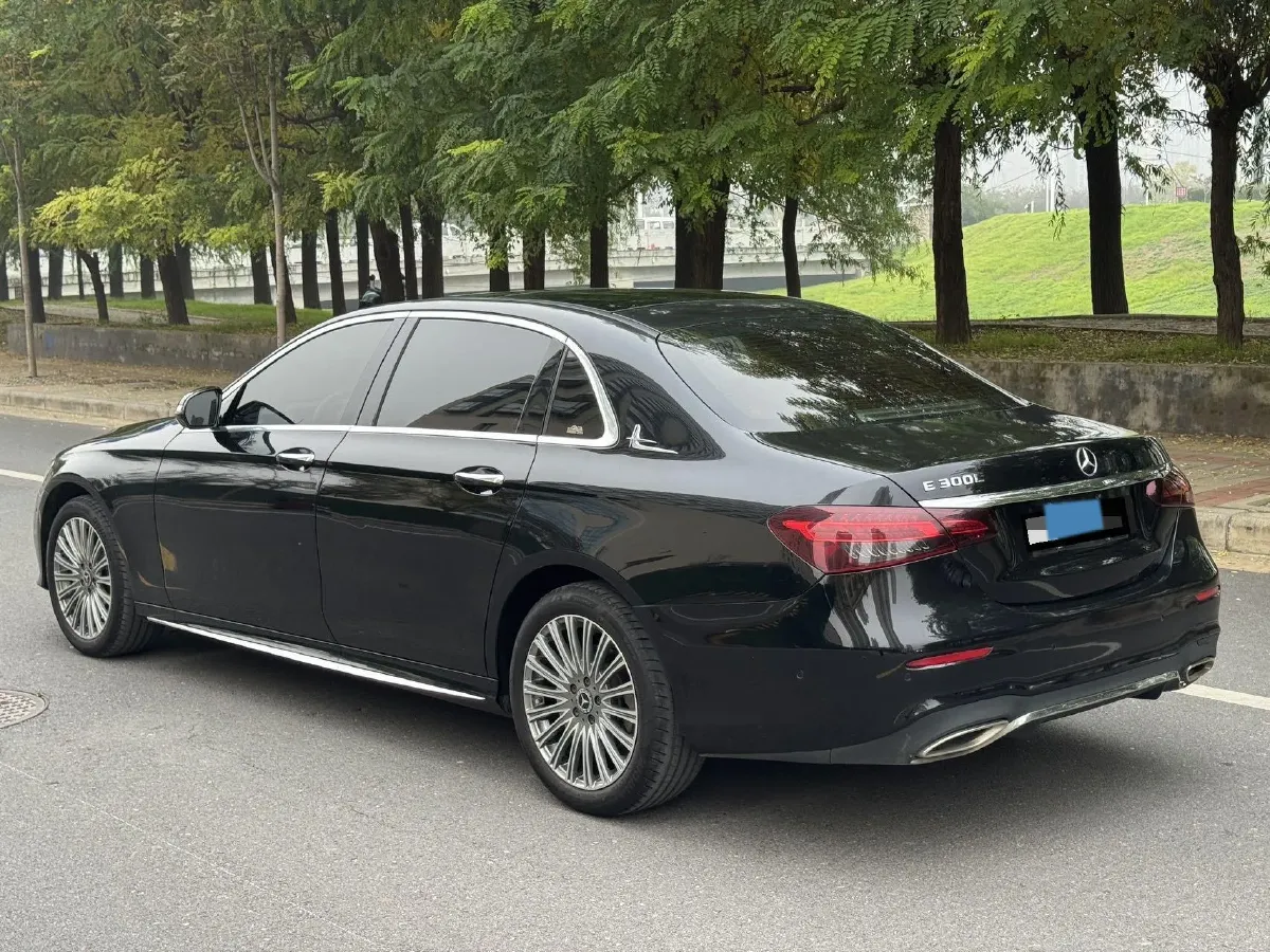 2021 Mercedes-Benz E Class 2.0T 258HP L4 9AT,autocango,china used car exporter,china ev exporter,chinese used car exporter,chinese used ev exporter