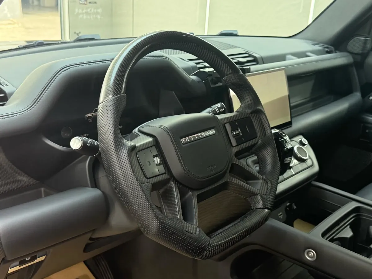 2023 Land Rover Defender 3.0T 400HP L6 8AT,autocango,china used car exporter,china ev exporter,chinese used car exporter,chinese used ev exporter