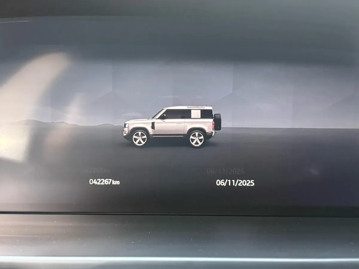 2023 Land Rover Defender 3.0T 400HP L6 8AT,autocango,china used car exporter,china ev exporter,chinese used car exporter,chinese used ev exporter