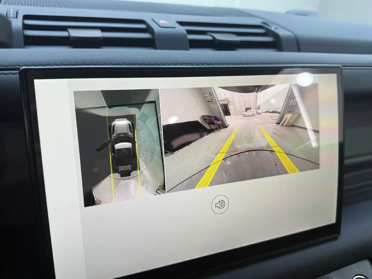 2023 Land Rover Defender 3.0T 400HP L6 8AT,autocango,china used car exporter,china ev exporter,chinese used car exporter,chinese used ev exporter