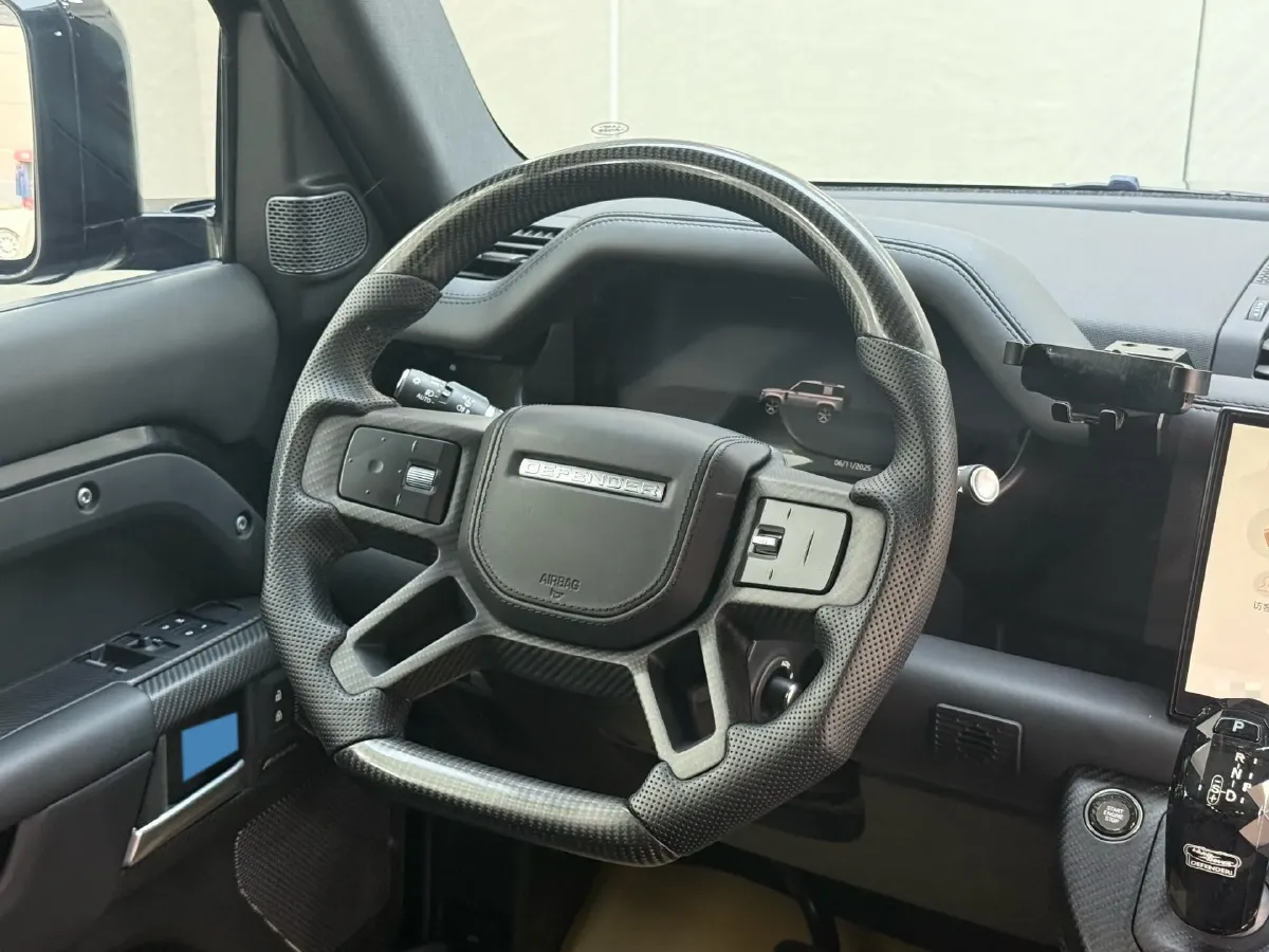 2023 Land Rover Defender 3.0T 400HP L6 8AT,autocango,china used car exporter,china ev exporter,chinese used car exporter,chinese used ev exporter