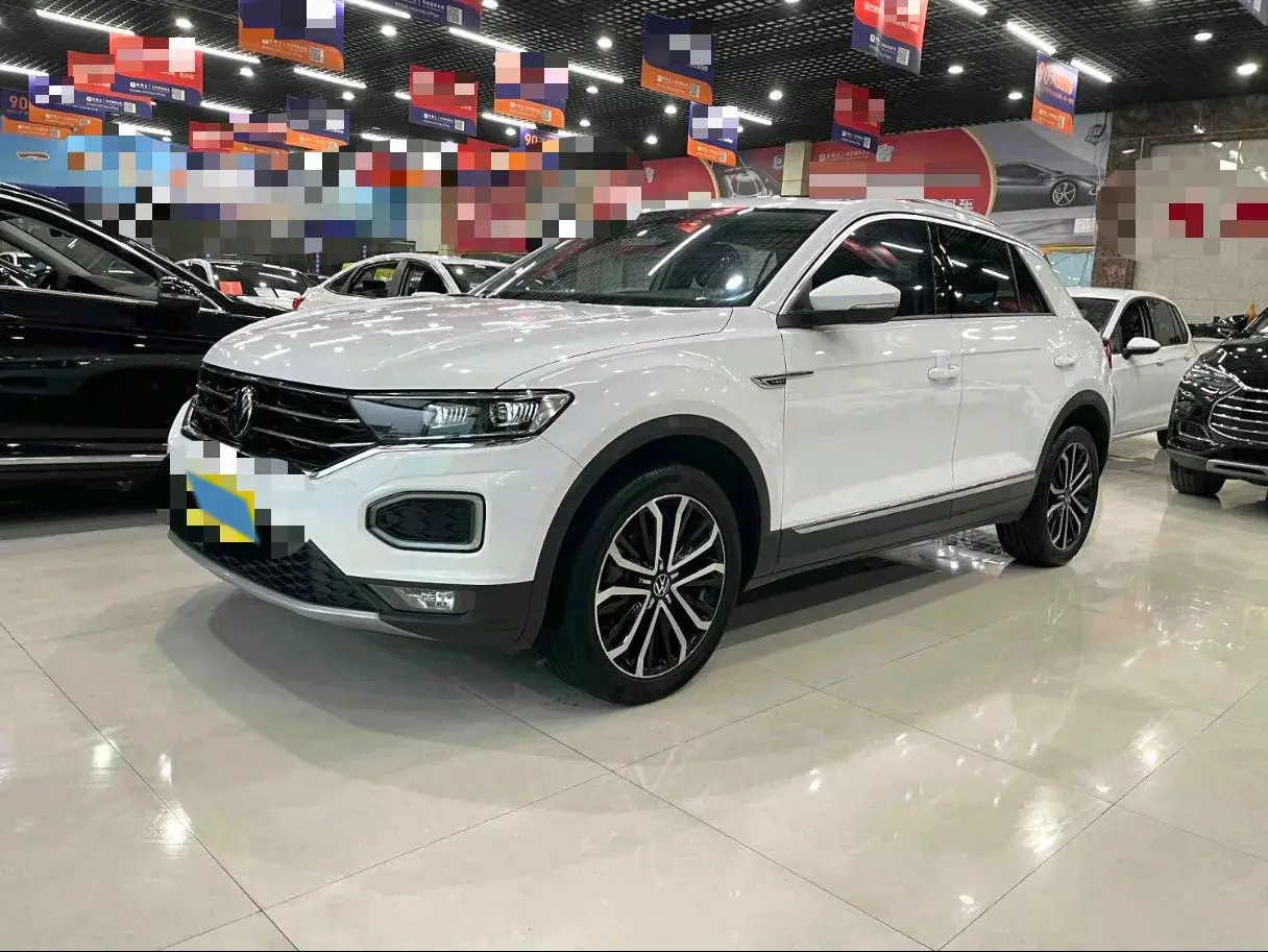 2021 VOLKSWAGEN T-ROC view 1