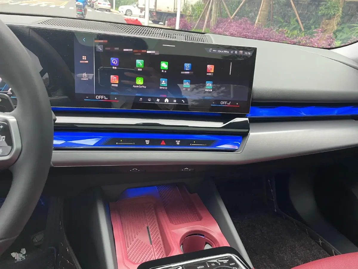 2025 BMW 5 Series 2.0T 258HP L4 8AT,autocango,china used car exporter,china ev exporter,chinese used car exporter,chinese used ev exporter