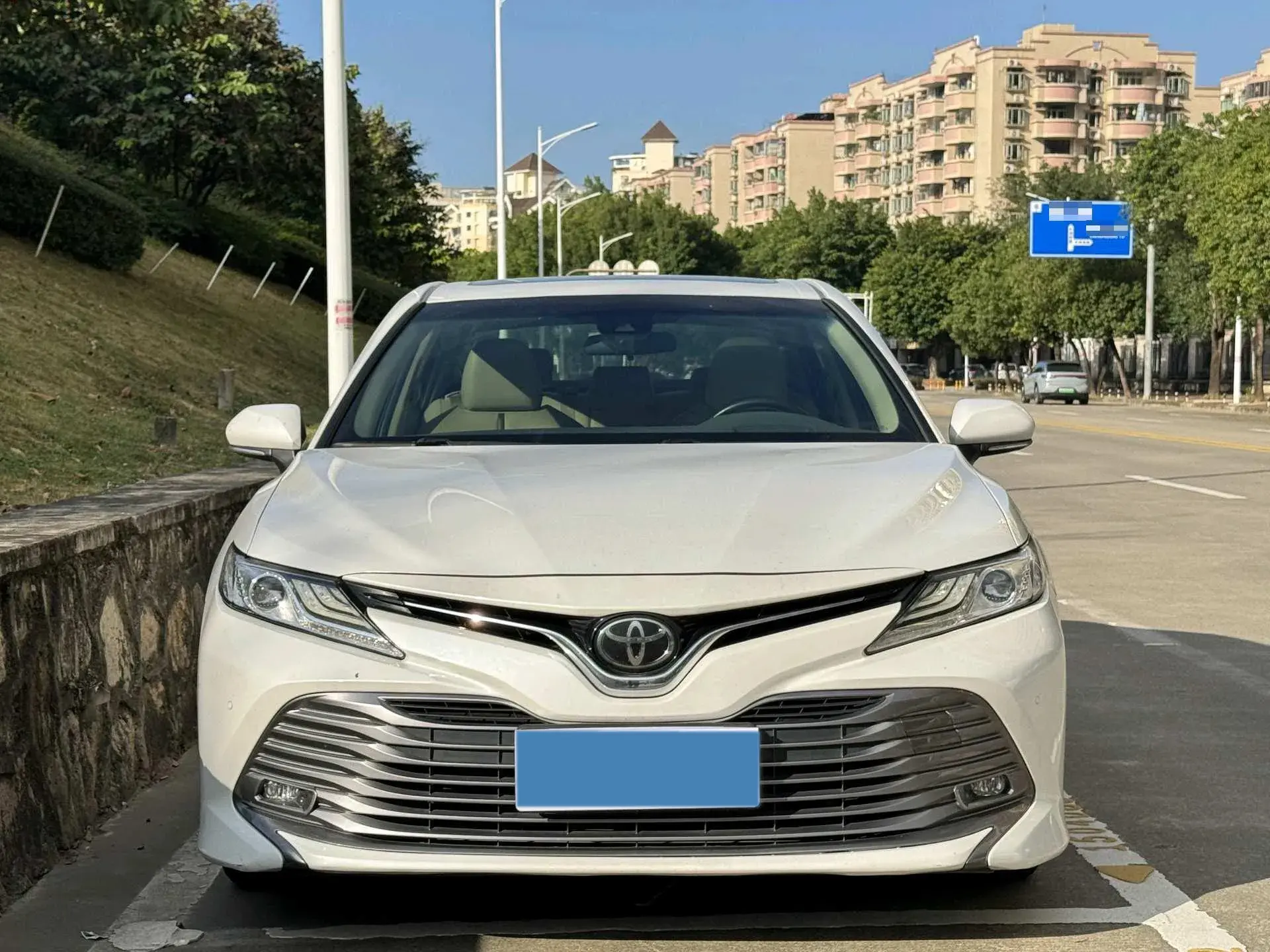 2018 TOYOTA CAMRY thumbnail 2