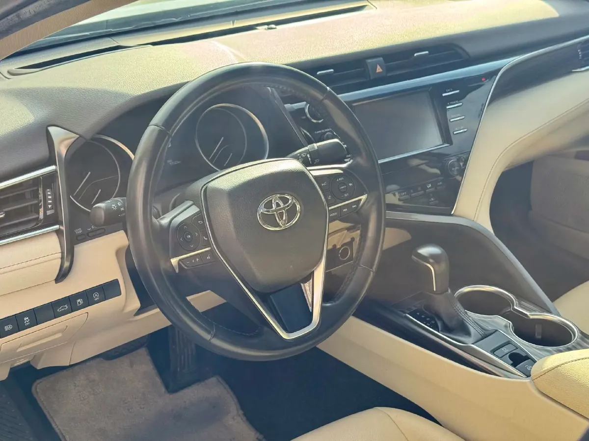 2018 Toyota Camry 2.0L 169HP L4 6AT,autocango,china used car exporter,china ev exporter,chinese used car exporter,chinese used ev exporter