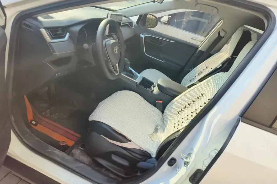 2021 Toyota RAV4 2.0L 171HP L4 CVT,autocango,china used car exporter,china ev exporter,chinese used car exporter,chinese used ev exporter