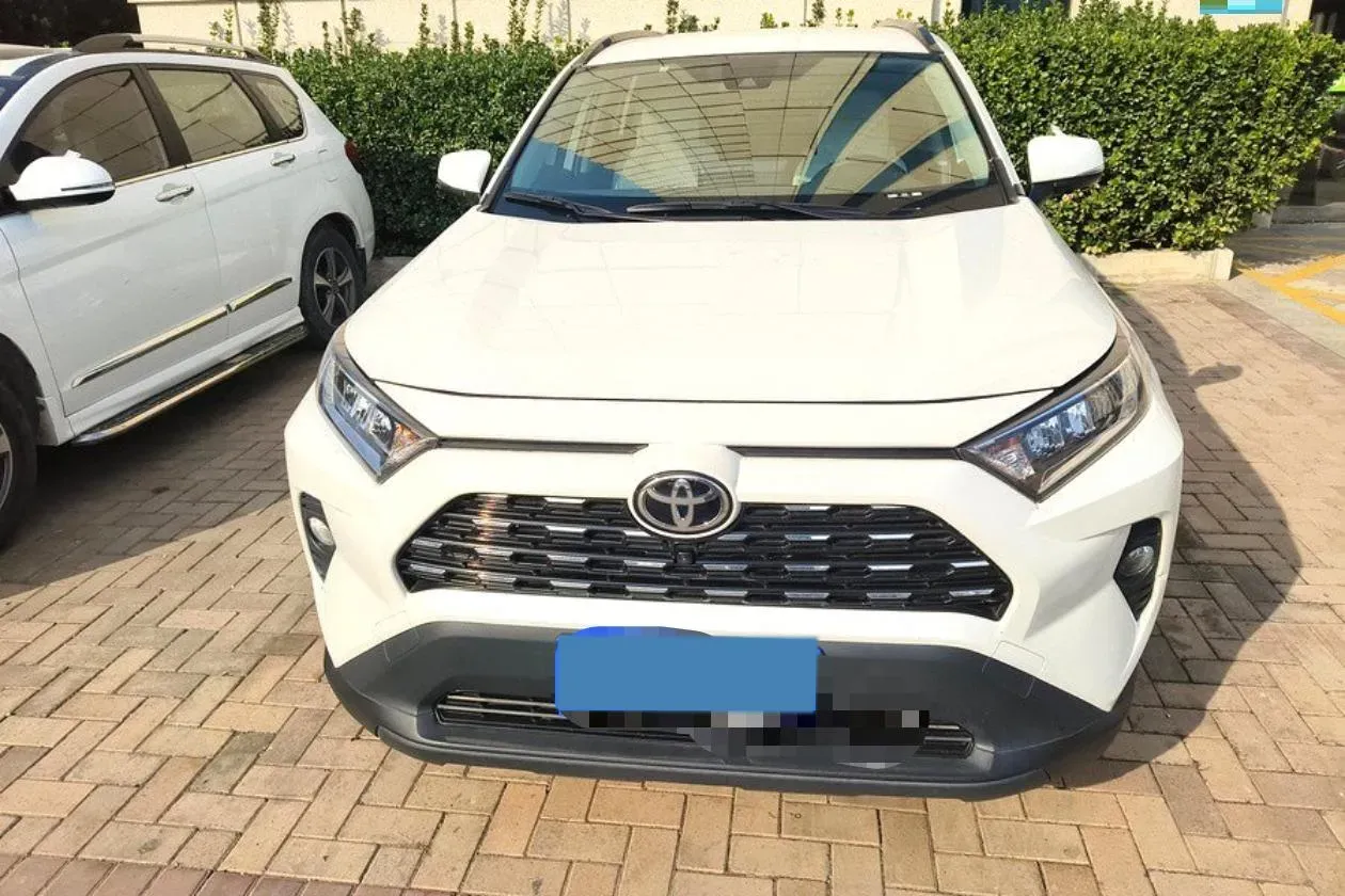 2021 Toyota RAV4 2.0L 171HP L4 CVT,autocango,china used car exporter,china ev exporter,chinese used car exporter,chinese used ev exporter