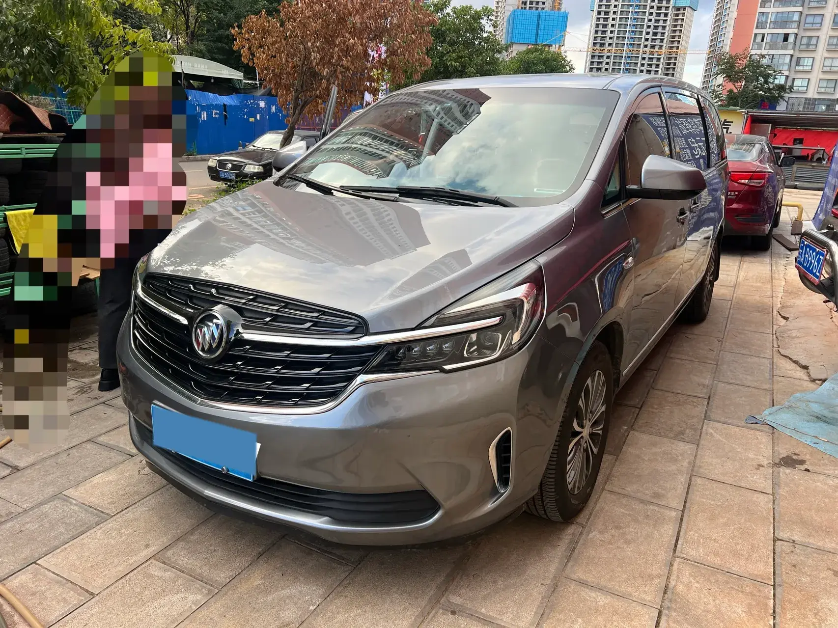 2021 BUICK GL8 view 1