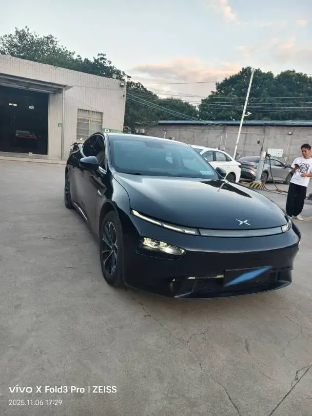 2020 XPENG P7 thumbnail 2