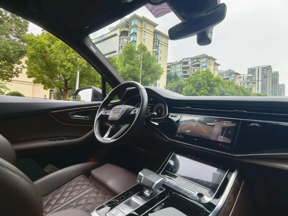 2021 Audi Q7 2.0T 245HP L4 8AT,autocango,china used car exporter,china ev exporter,chinese used car exporter,chinese used ev exporter