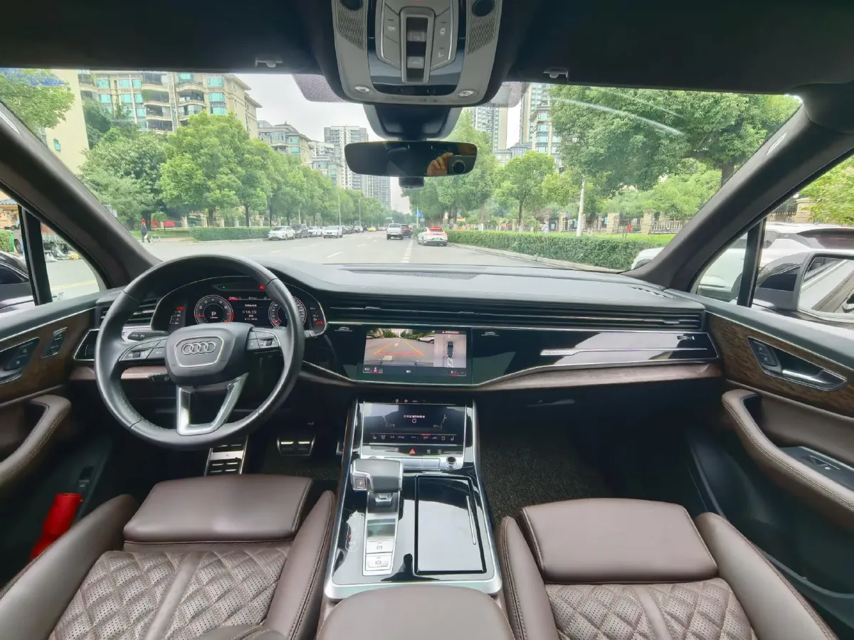 2021 Audi Q7 2.0T 245HP L4 8AT,autocango,china used car exporter,china ev exporter,chinese used car exporter,chinese used ev exporter