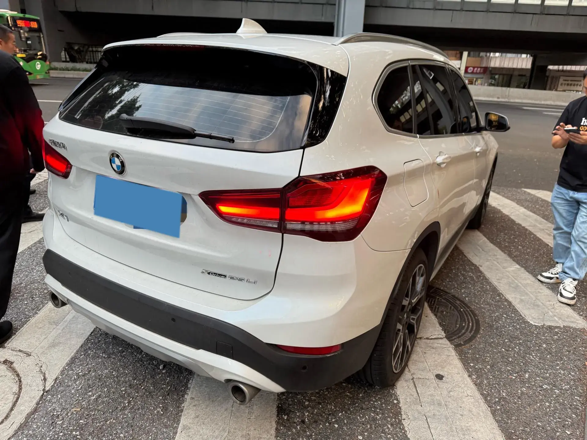 2021 BMW X1 thumbnail 2
