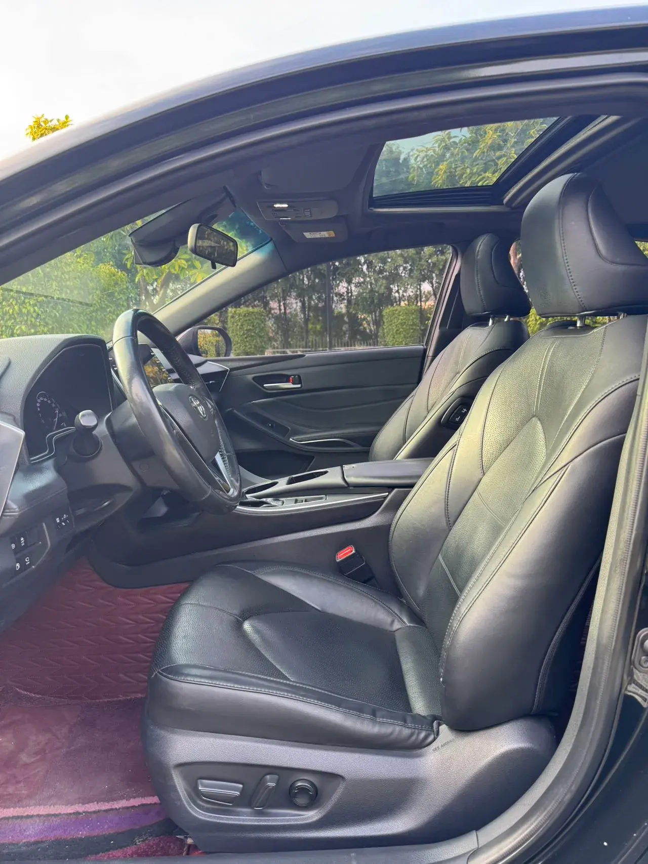 2019 TOYOTA AVALON thumbnail 4