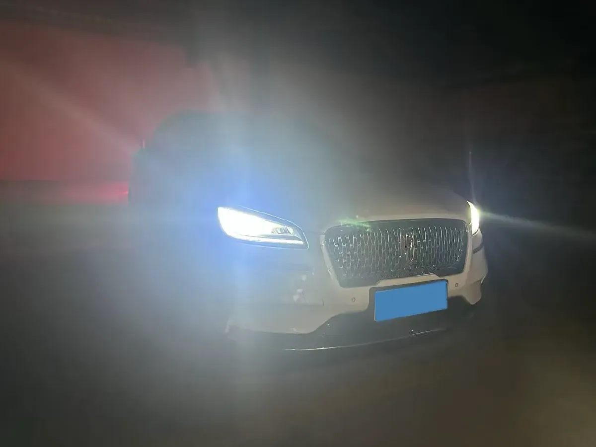 2022 Lincoln Corsair 2.0T 245HP L4 8AT,autocango,china used car exporter,china ev exporter,chinese used car exporter,chinese used ev exporter