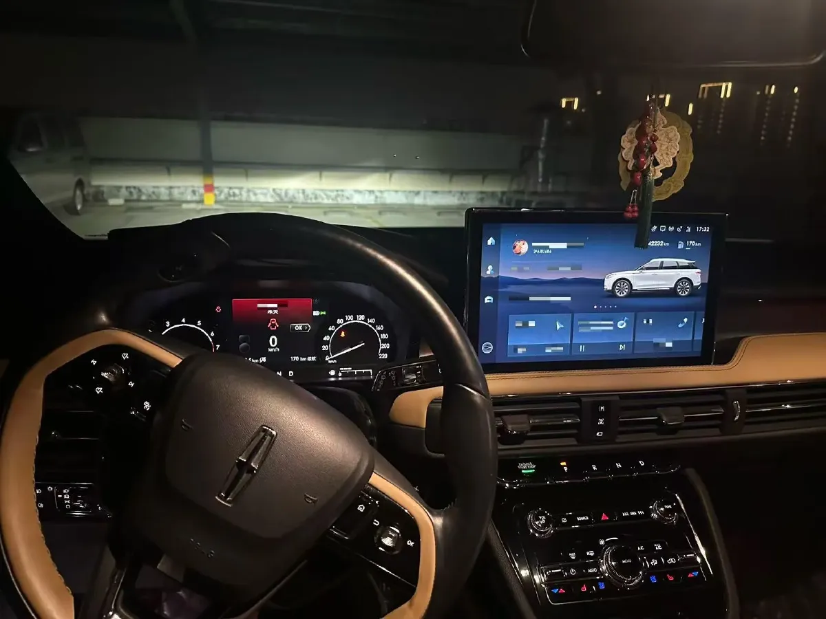 2022 Lincoln Corsair 2.0T 245HP L4 8AT,autocango,china used car exporter,china ev exporter,chinese used car exporter,chinese used ev exporter