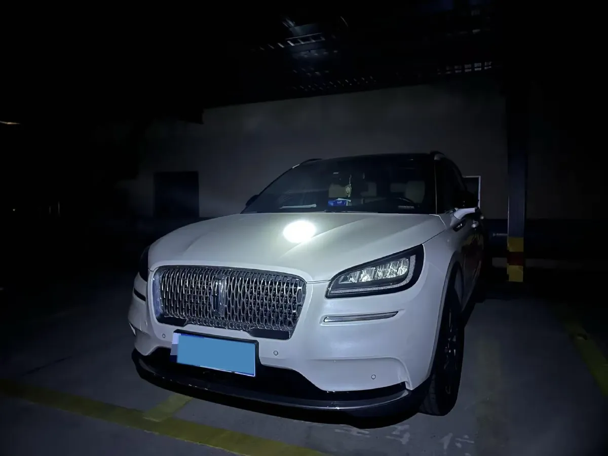 2022 Lincoln Corsair 2.0T 245HP L4 8AT,autocango,china used car exporter,china ev exporter,chinese used car exporter,chinese used ev exporter