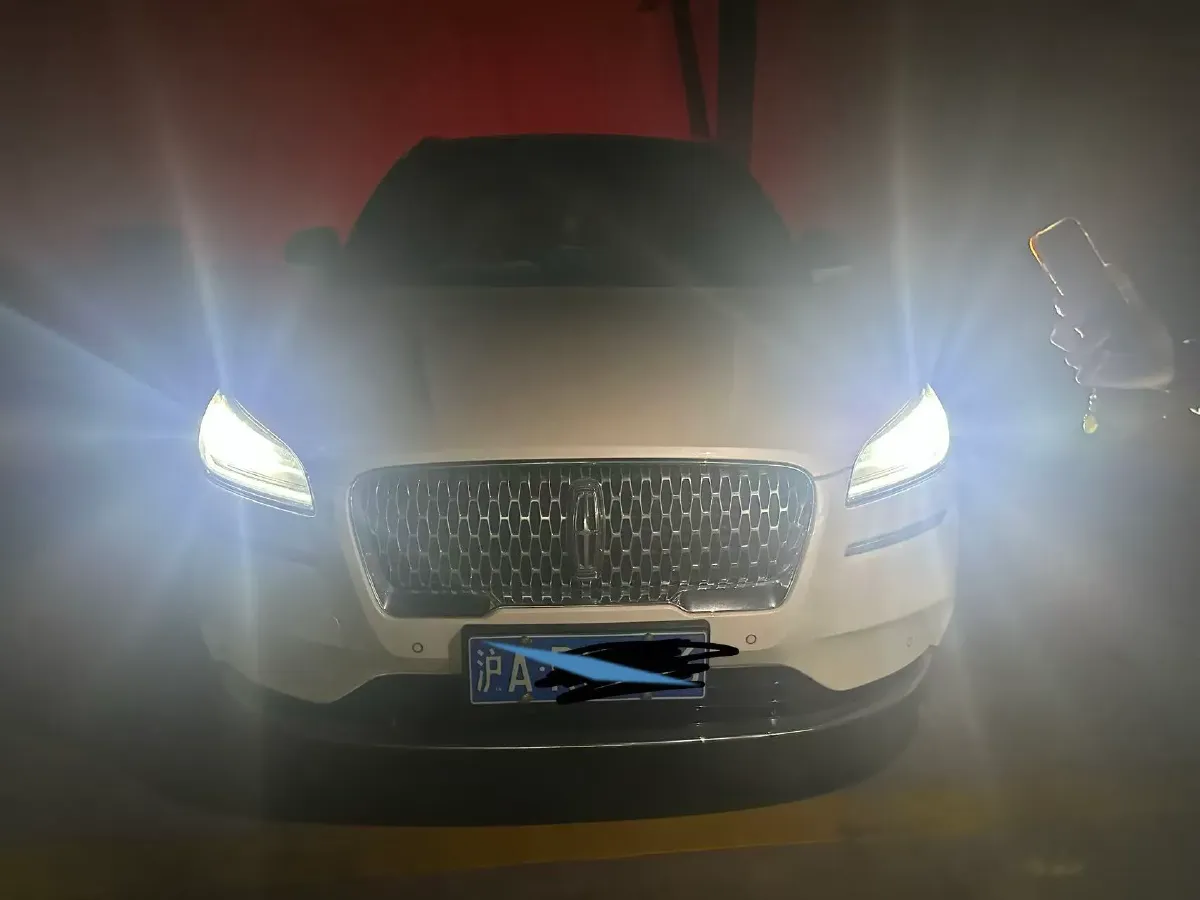 2022 Lincoln Corsair 2.0T 245HP L4 8AT,autocango,china used car exporter,china ev exporter,chinese used car exporter,chinese used ev exporter