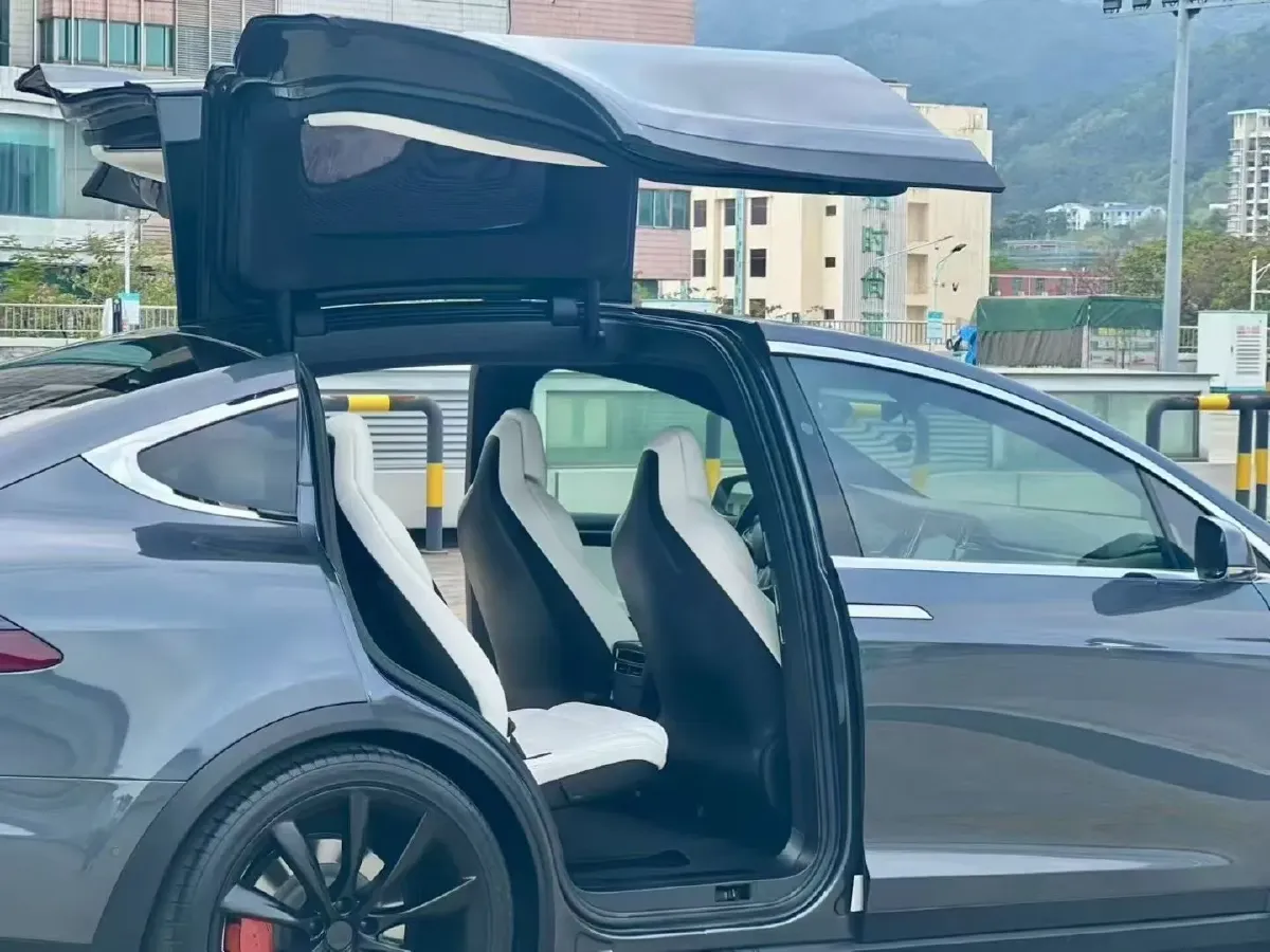 2017 Tesla Model X BEV 100KWH,autocango,china used car exporter,china ev exporter,chinese used car exporter,chinese used ev exporter