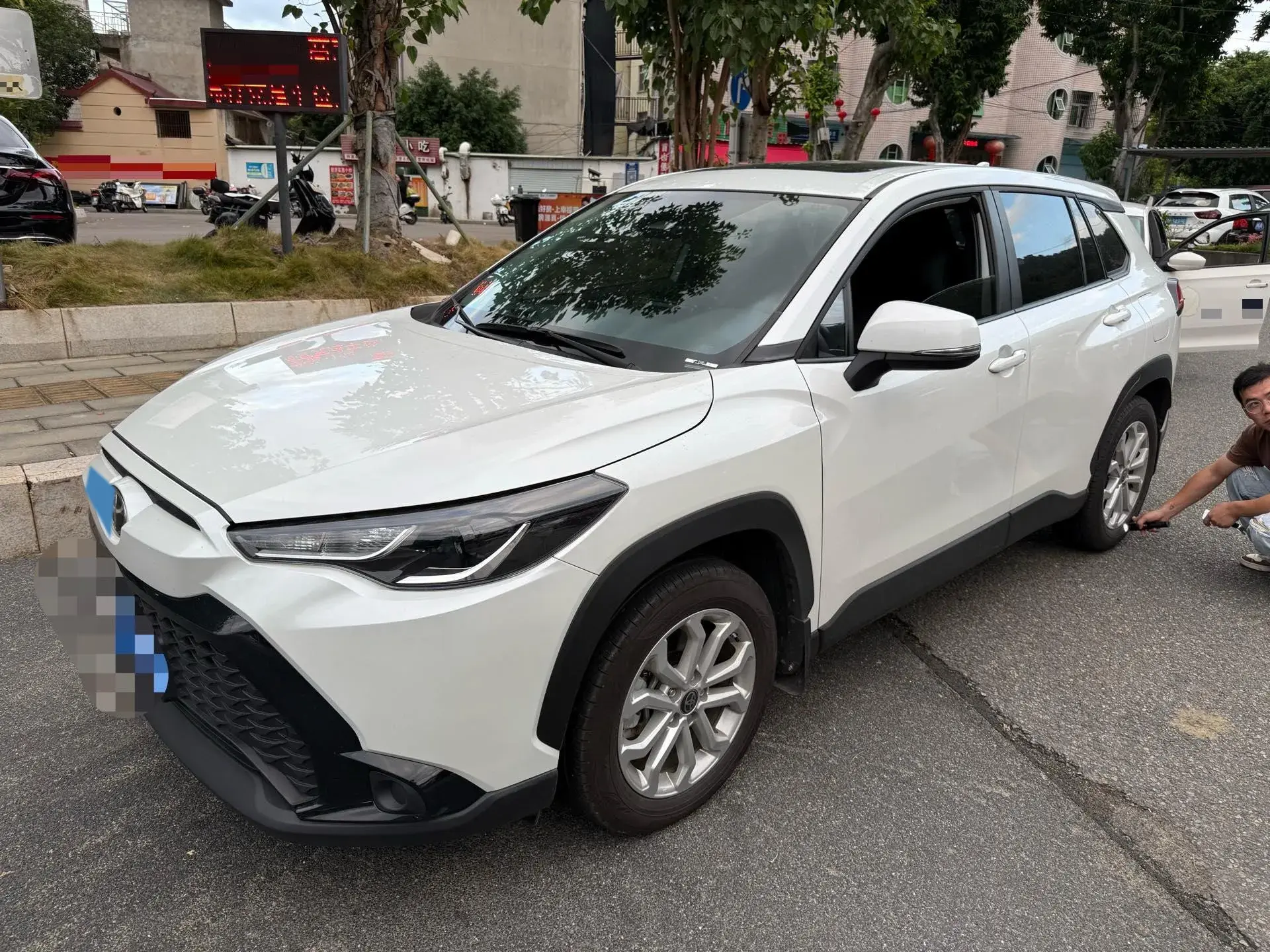 2024 TOYOTA FRONTLANDER view 1