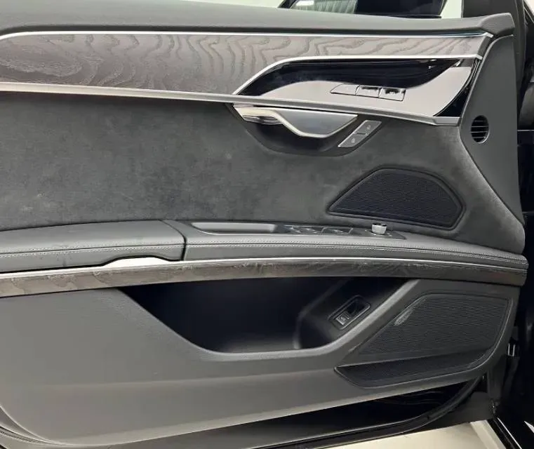 2023 Audi A8 3.0T 286HP V6 8AT,autocango,china used car exporter,china ev exporter,chinese used car exporter,chinese used ev exporter