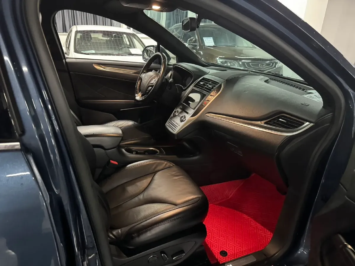 2018 Lincoln MKC 2.0T 203HP L4 6AT,autocango,china used car exporter,china ev exporter,chinese used car exporter,chinese used ev exporter