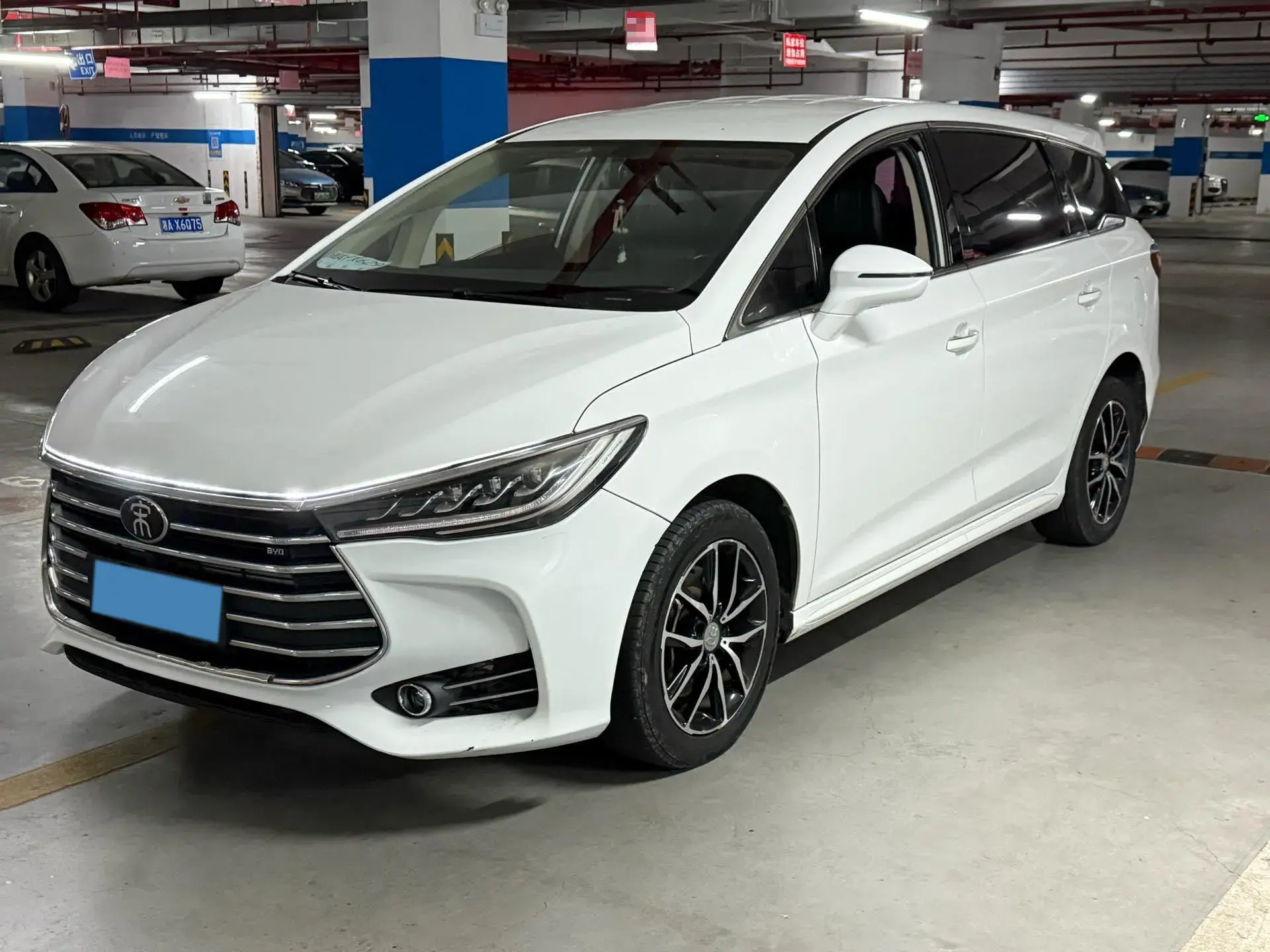 2017 BYD SONG view 1