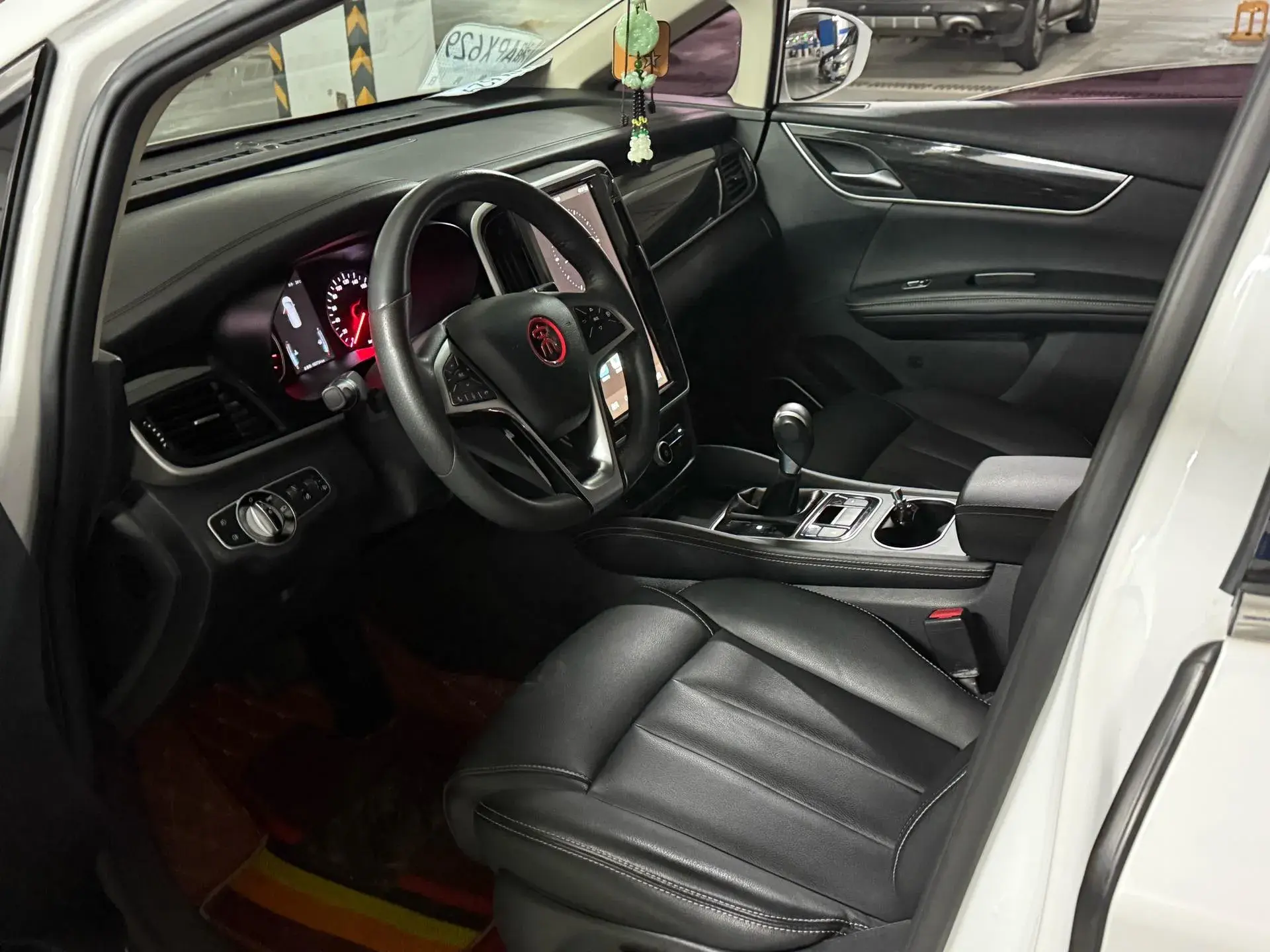 2017 BYD SONG thumbnail 4