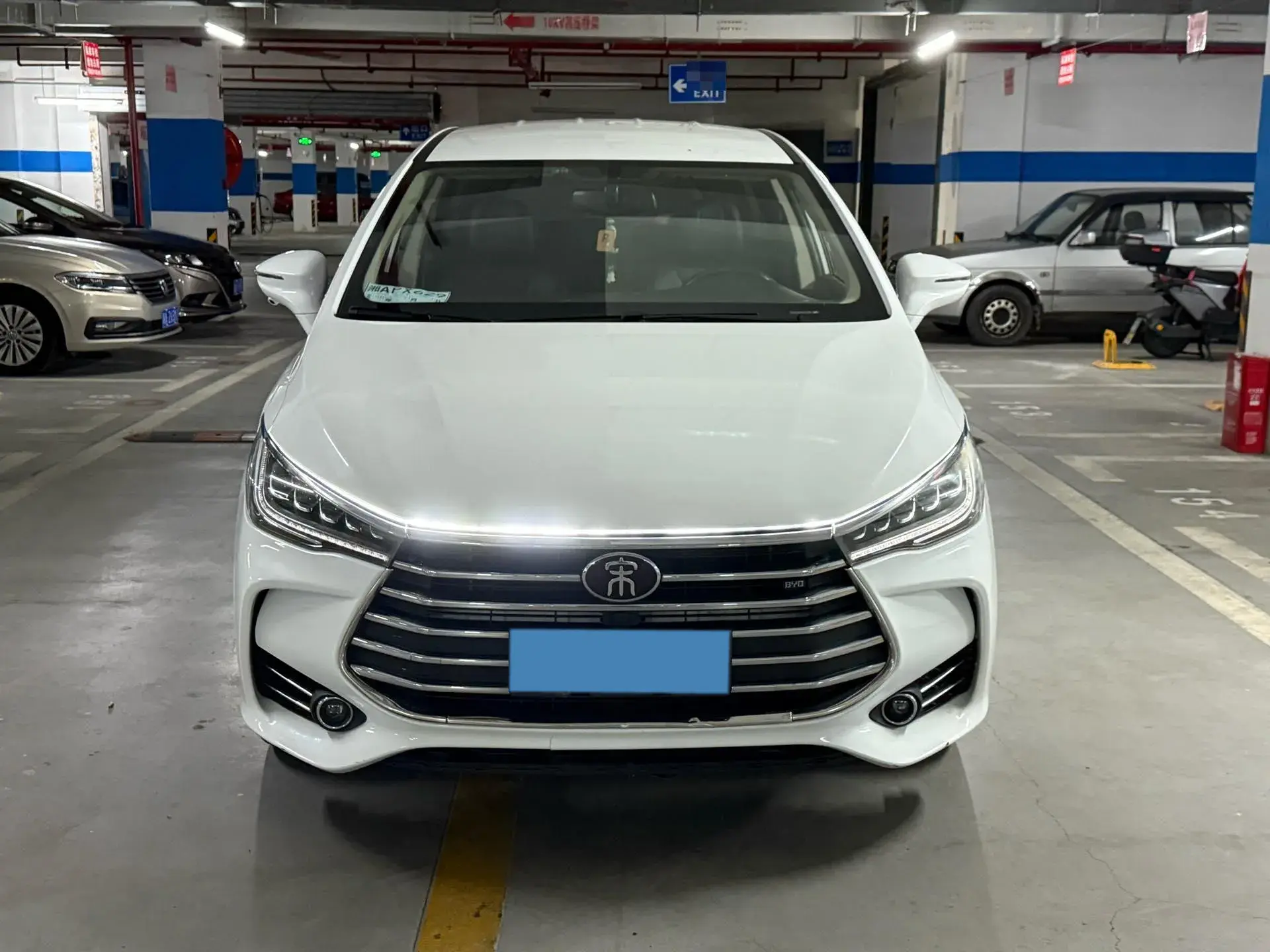 2017 BYD SONG thumbnail 2