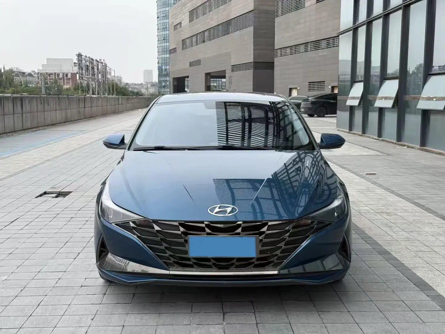 2021 HYUNDAI ELANTRA thumbnail 3