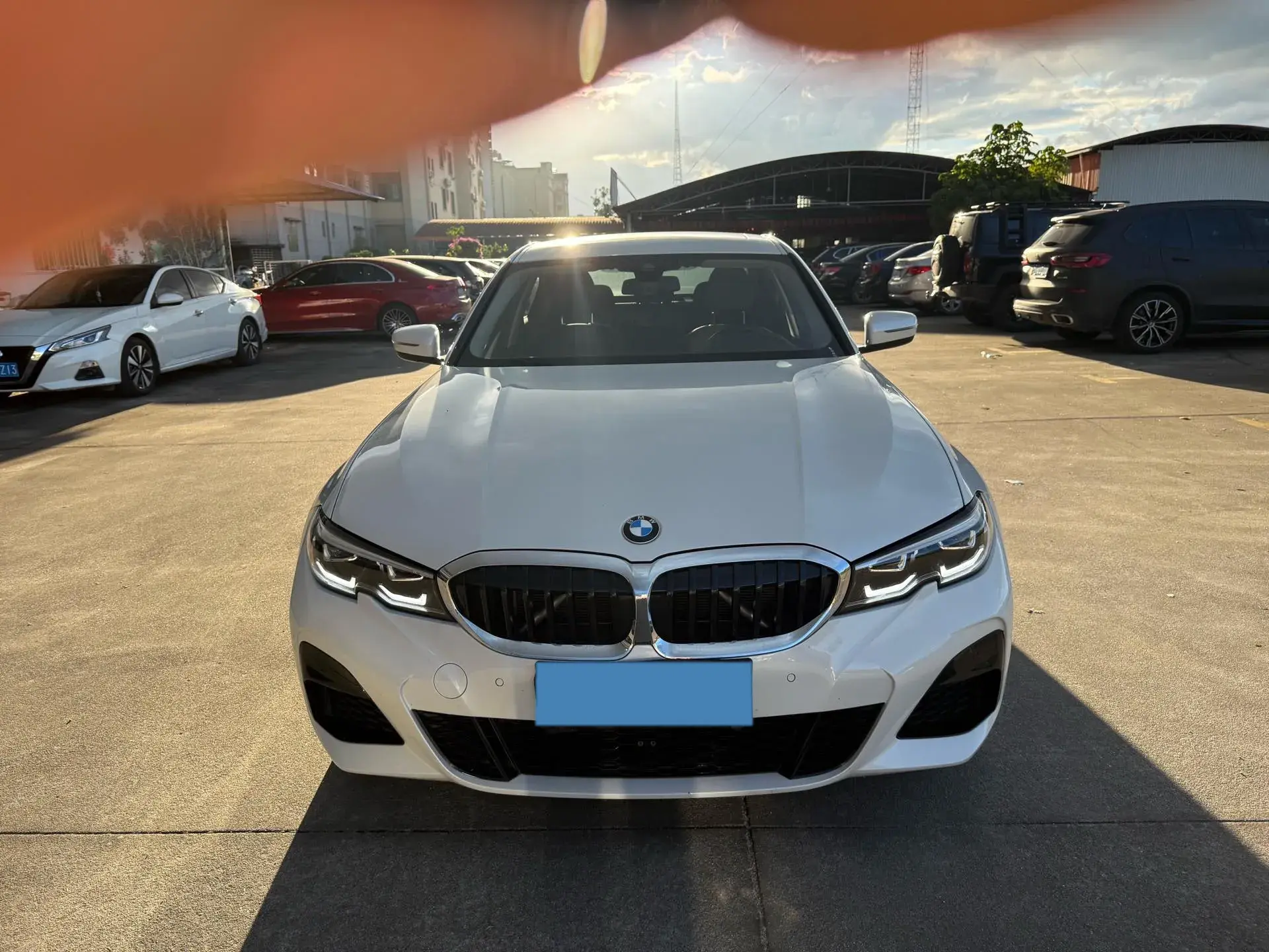 2022 BMW 3 thumbnail 2