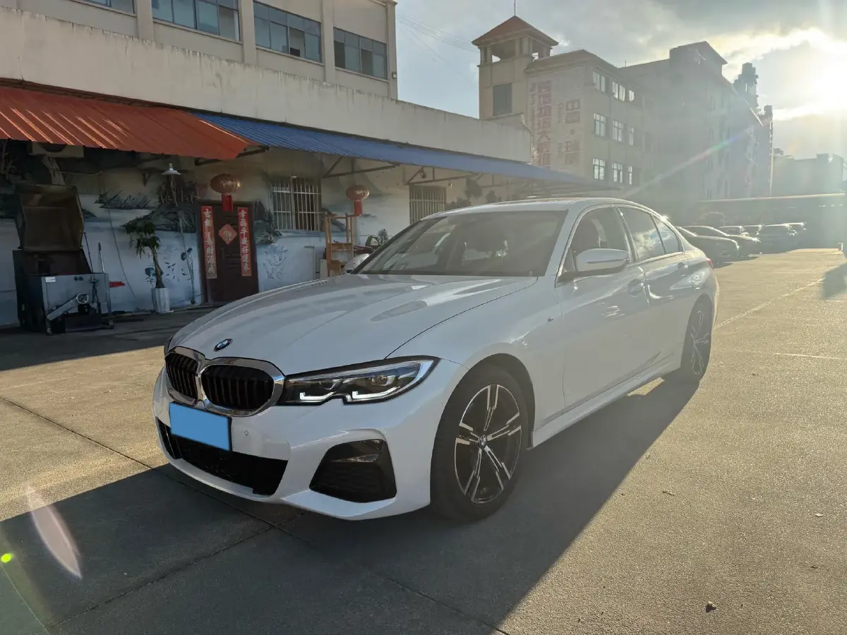 2022 BMW 3 Series 2.0T 184HP L4 8AT