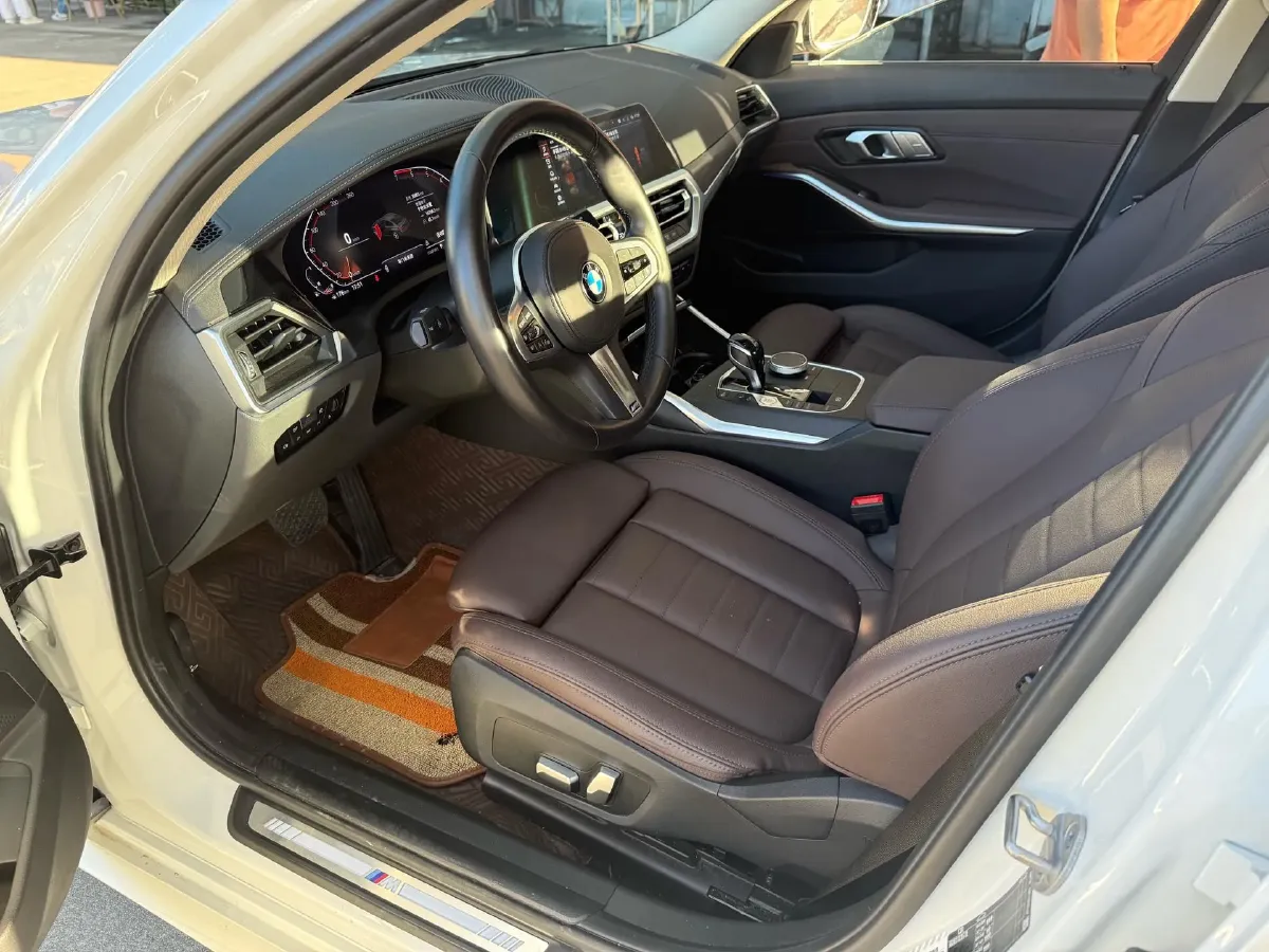 2022 BMW 3 Series 2.0T 184HP L4 8AT,autocango,china used car exporter,china ev exporter,chinese used car exporter,chinese used ev exporter