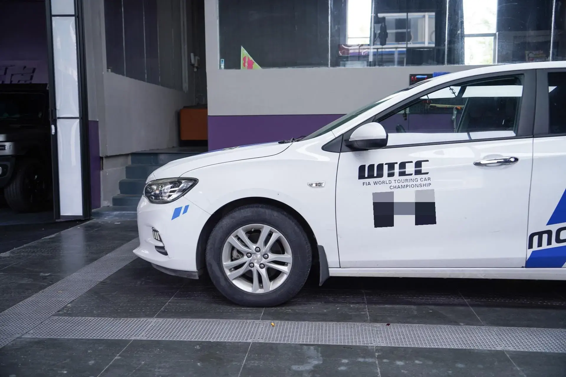 2019 CHEVROLET CAVALIER thumbnail 4