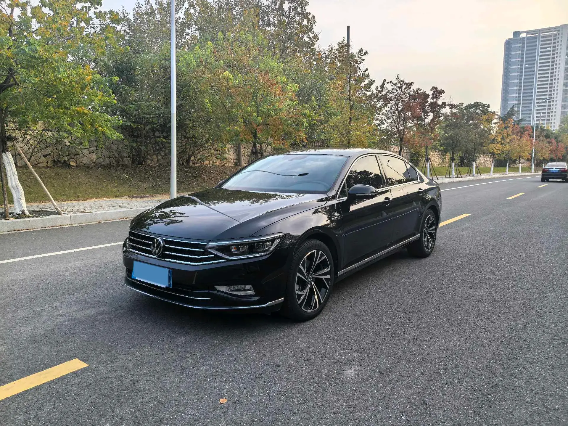 2020 VOLKSWAGEN MAGOTAN view 1