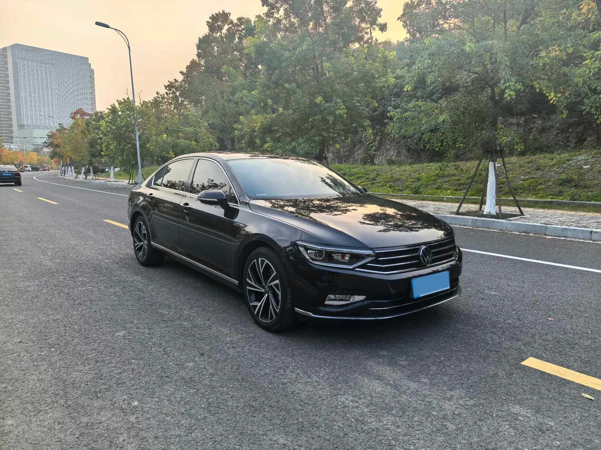 2020 VOLKSWAGEN MAGOTAN thumbnail 3