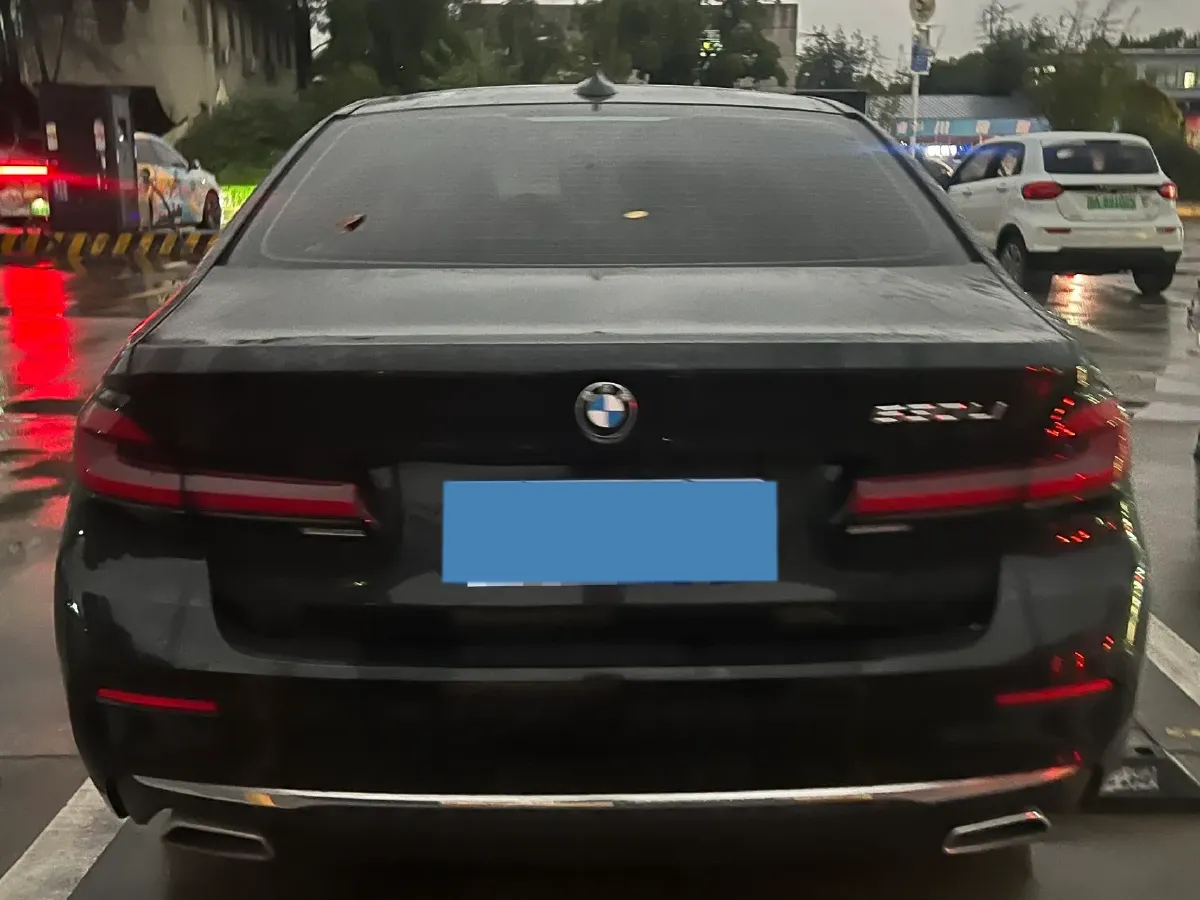 2023 BMW 5 Series 2.0T 245HP L4 8AT,autocango,china used car exporter,china ev exporter,chinese used car exporter,chinese used ev exporter