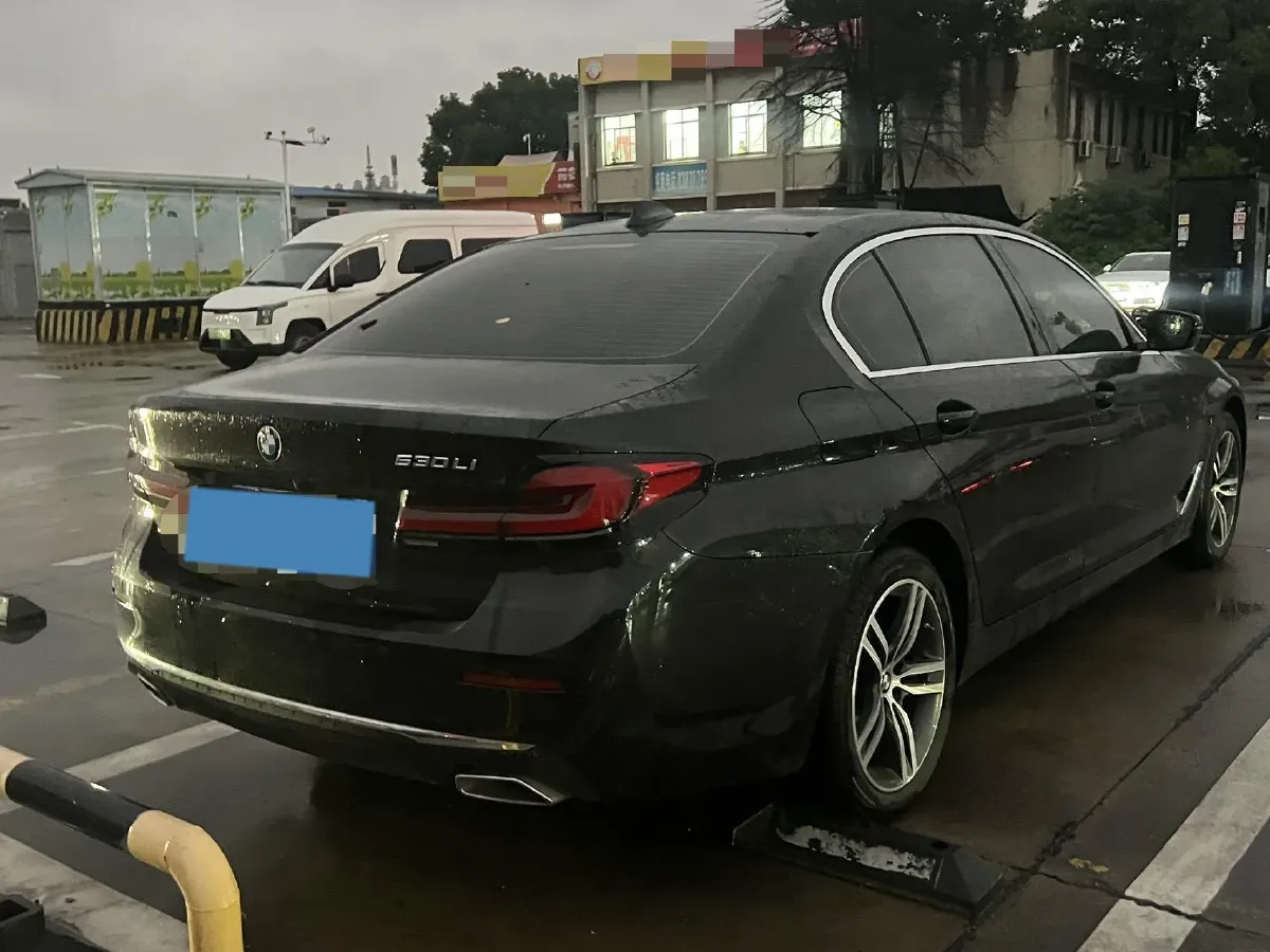 2023 BMW 5 Series 2.0T 245HP L4 8AT,autocango,china used car exporter,china ev exporter,chinese used car exporter,chinese used ev exporter