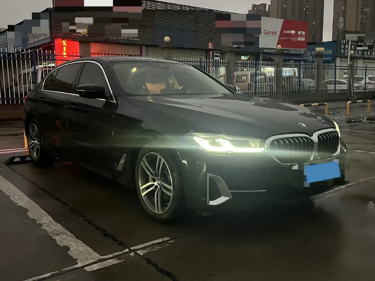 2023 BMW 5 Series 2.0T 245HP L4 8AT,autocango,china used car exporter,china ev exporter,chinese used car exporter,chinese used ev exporter