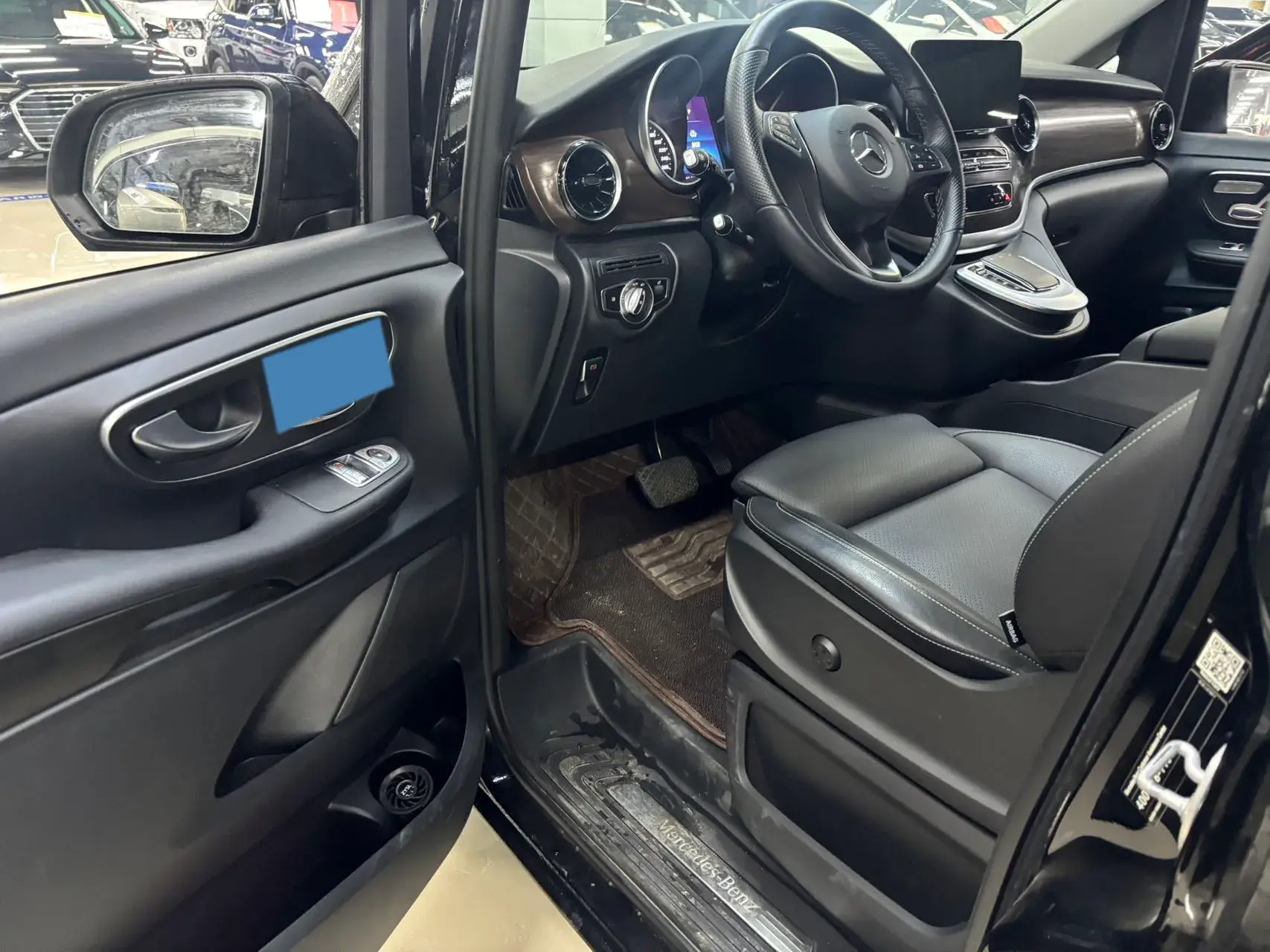 2022 MERCEDES-BENZ V thumbnail 3