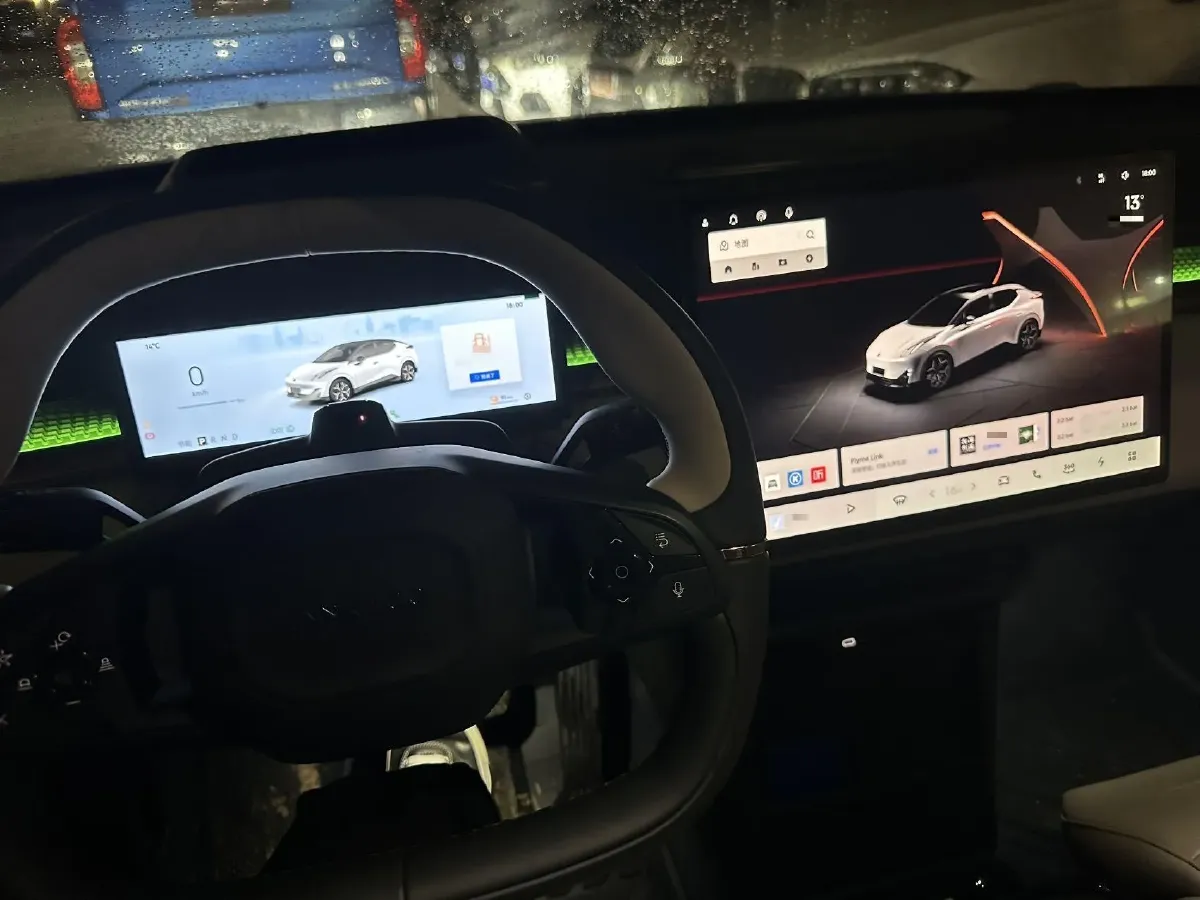 2025 LYNK&CO Z20 BEV 61.47KWH,autocango,china used car exporter,china ev exporter,chinese used car exporter,chinese used ev exporter