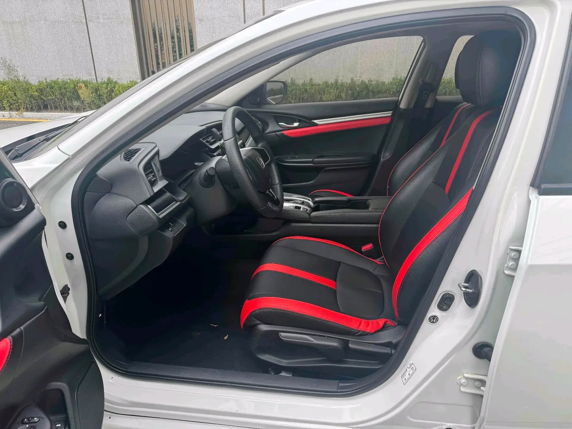 2019 HONDA CIVIC thumbnail 4