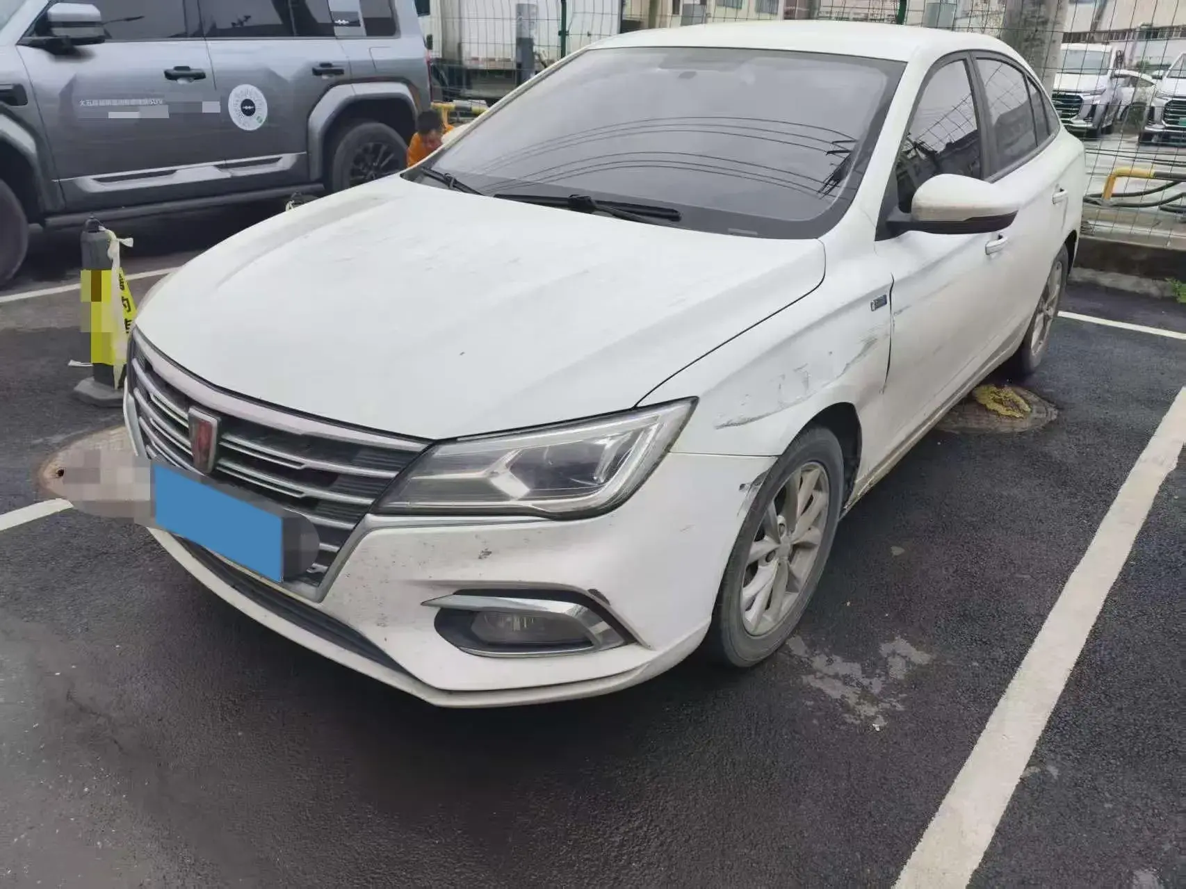 2019 ROEWE I5 view 1