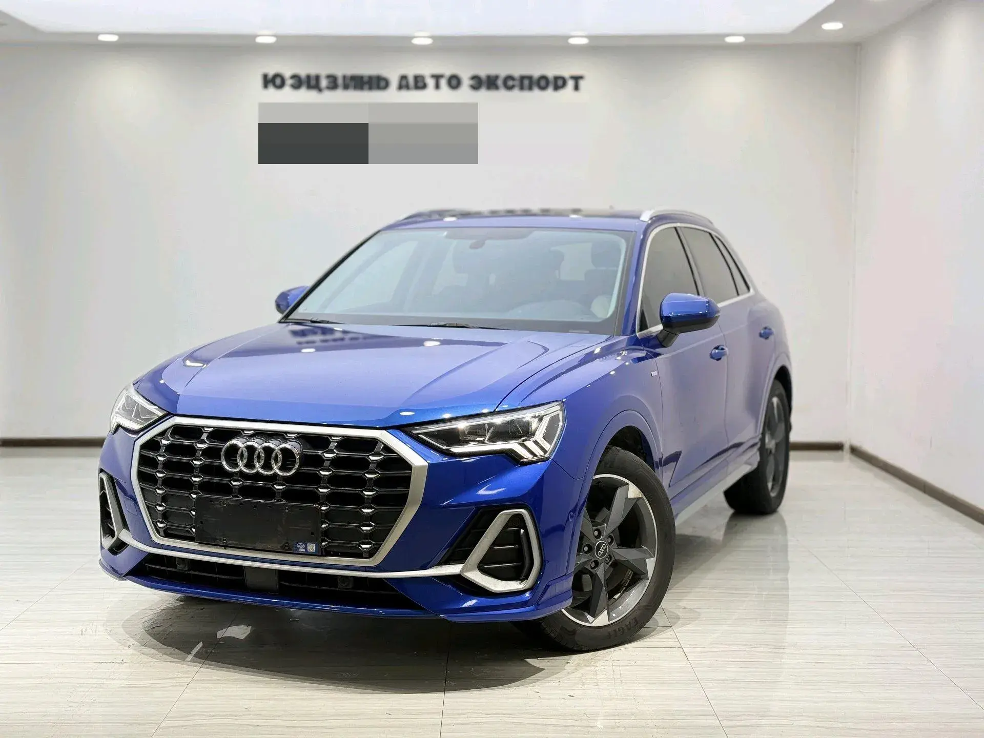 2022 AUDI Q3 view 1