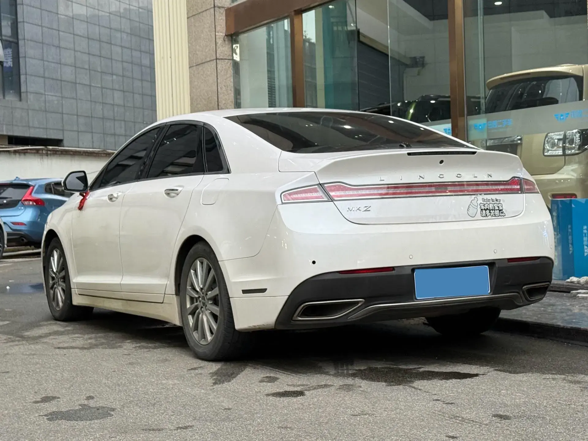 2019 LINCOLN MKZ thumbnail 3