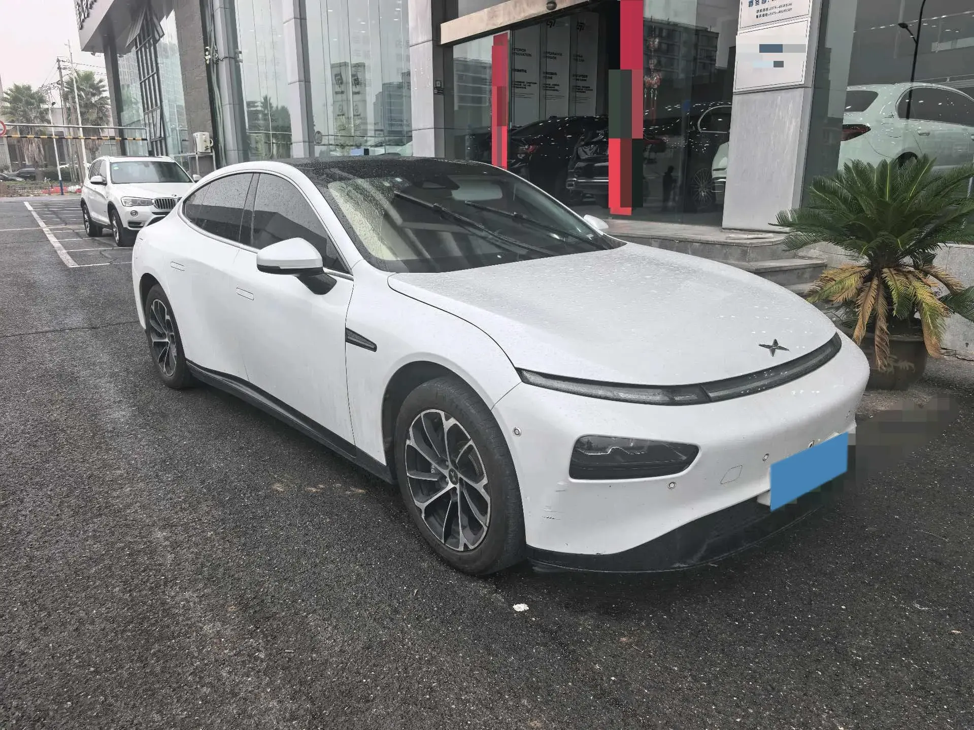 2020 XPENG P7 thumbnail 3