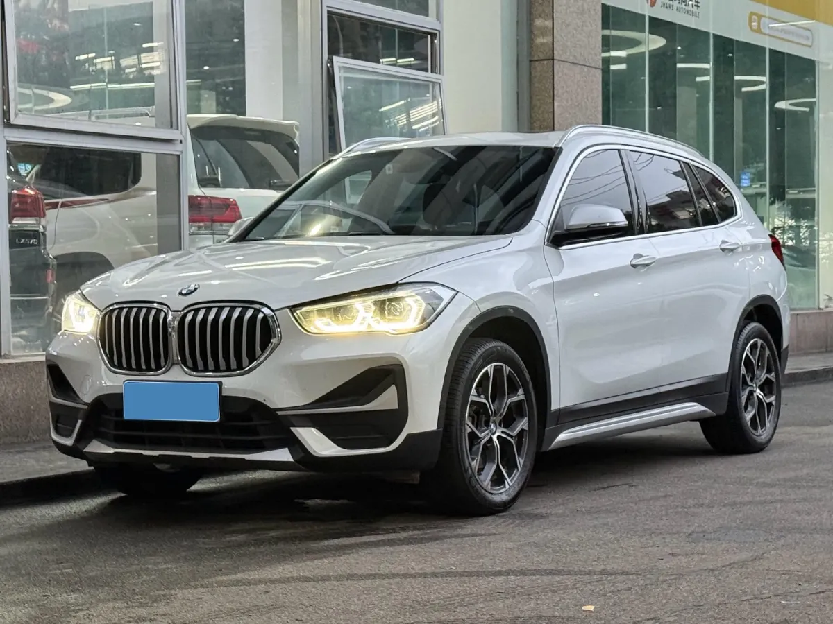 2022 BMW X1 1.5T 140HP L3 7DCT,autocango,china used car exporter,china ev exporter,chinese used car exporter,chinese used ev exporter